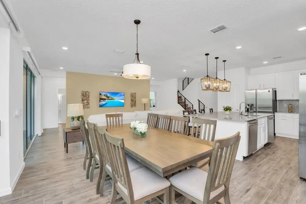 Stunning 9BR Home - Family Resort With Private Pool Hot Tub and Games