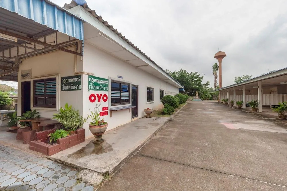 OYO 764 Let’s Go Hotel