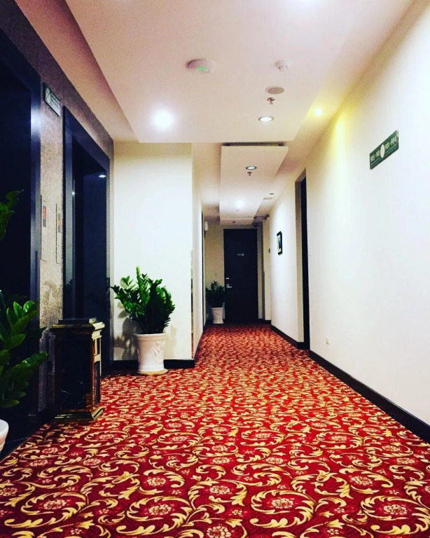 Happy Life Hotel District 7 Gần SECC