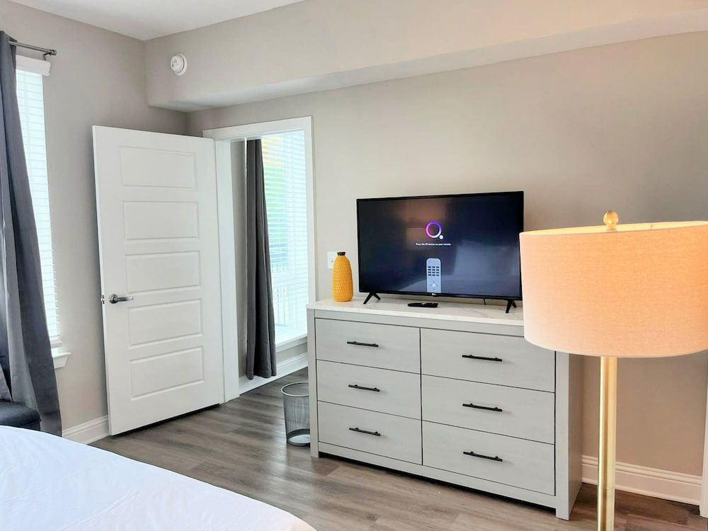 The Elvis Presley Urban Luxury Apts Austin