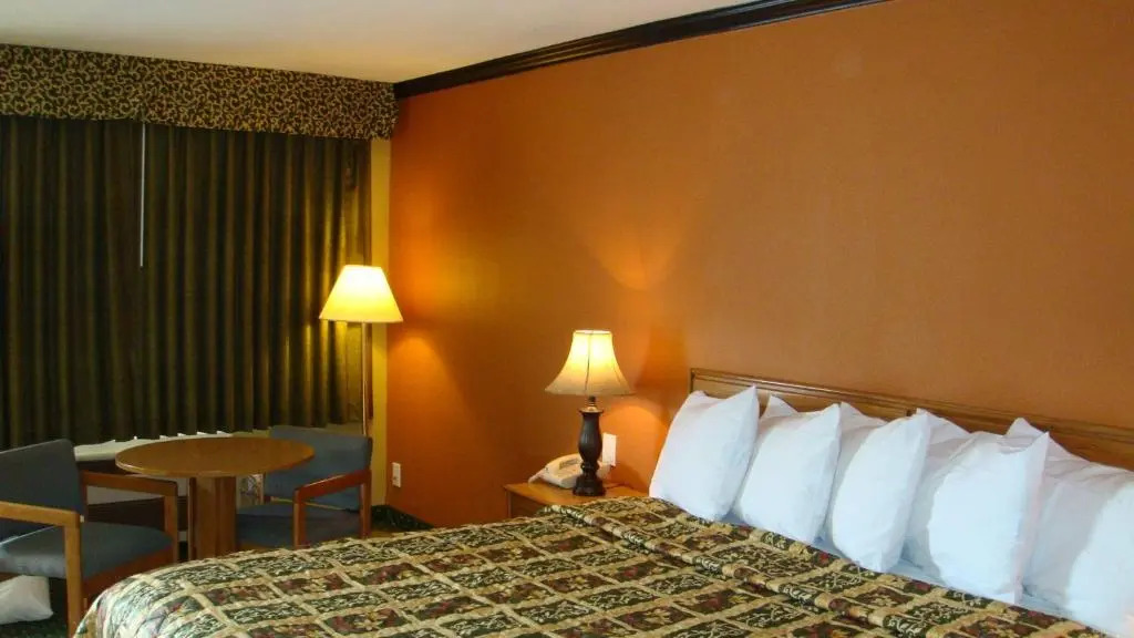 Sunset Inn Lake Oroville