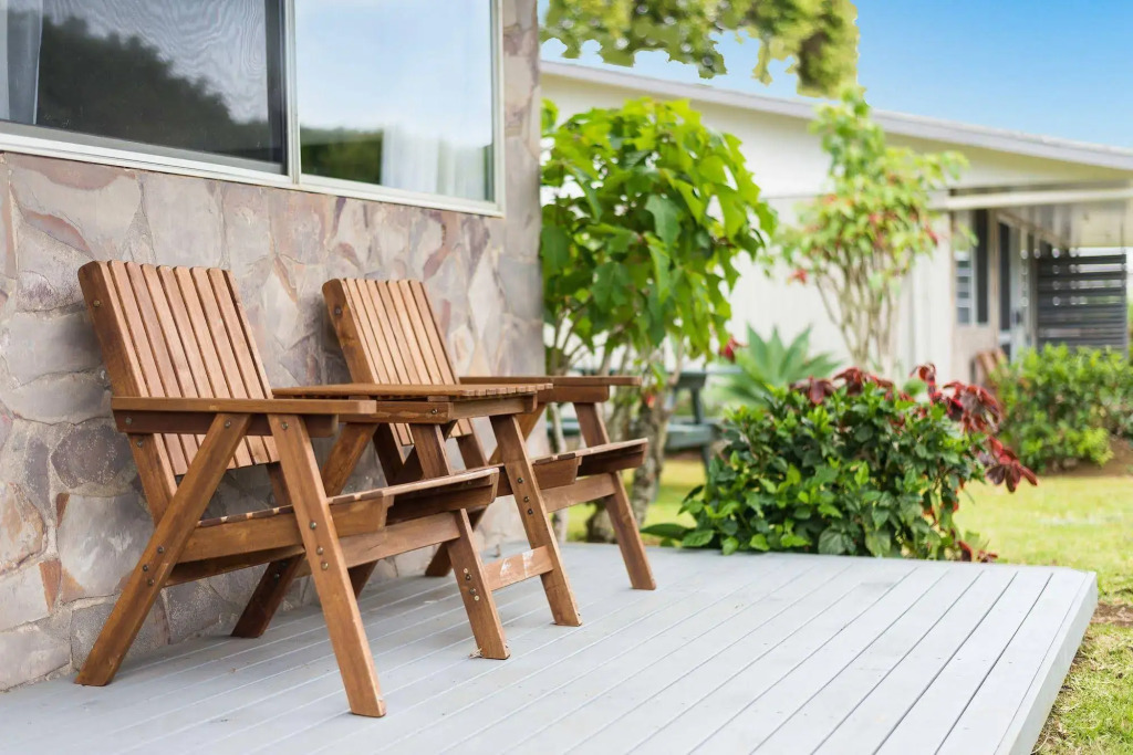 Hibiscus Crown Apartments