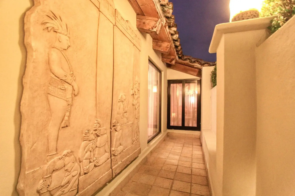 Plaza Gallery Hotel Boutique