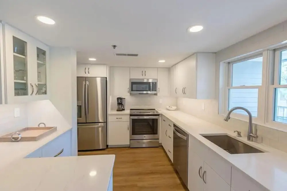 Wilmington Avenue 50 #102