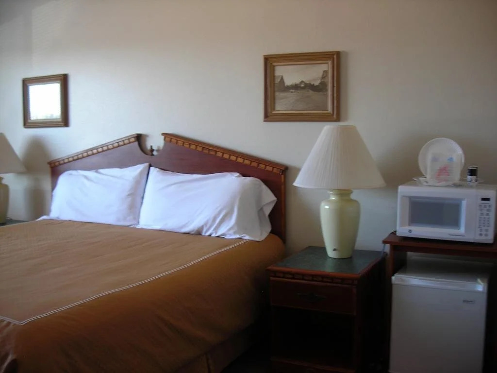 Model Towne Inn