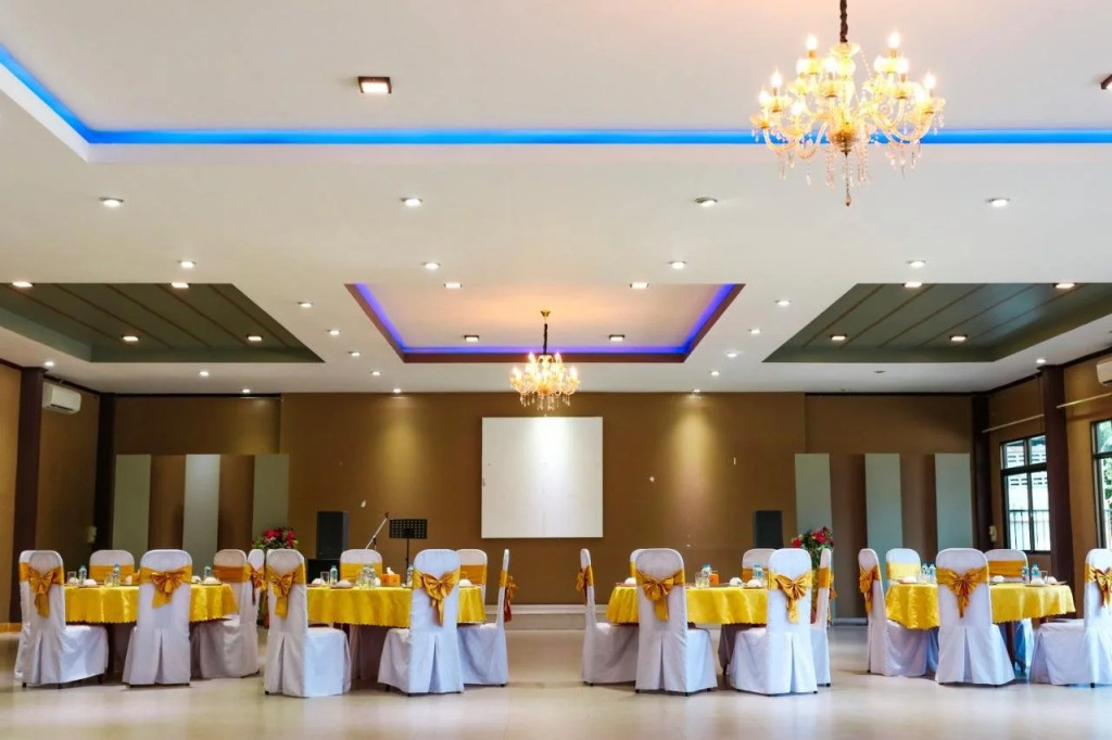 Friendship Hotel