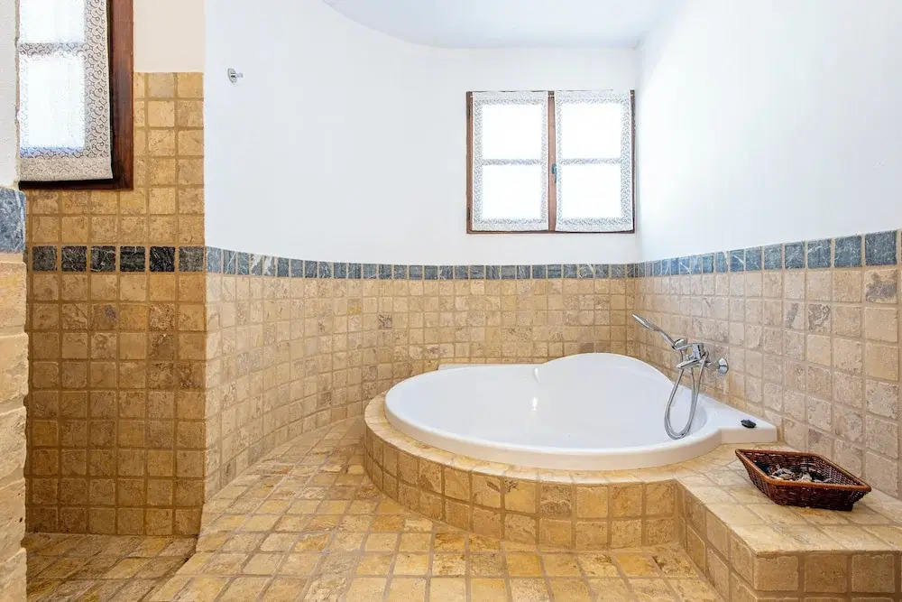 San Josep 6-bed Villa, Sleeps 14, Pool & Sea View