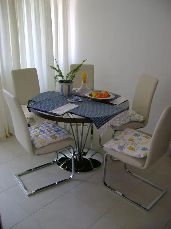 Apartment Small Pearl