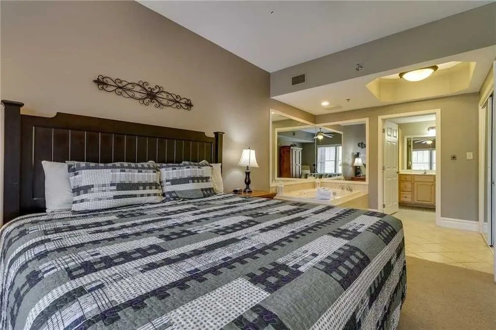 Baskins Creek 414 - 2 Br condo by RedAwning