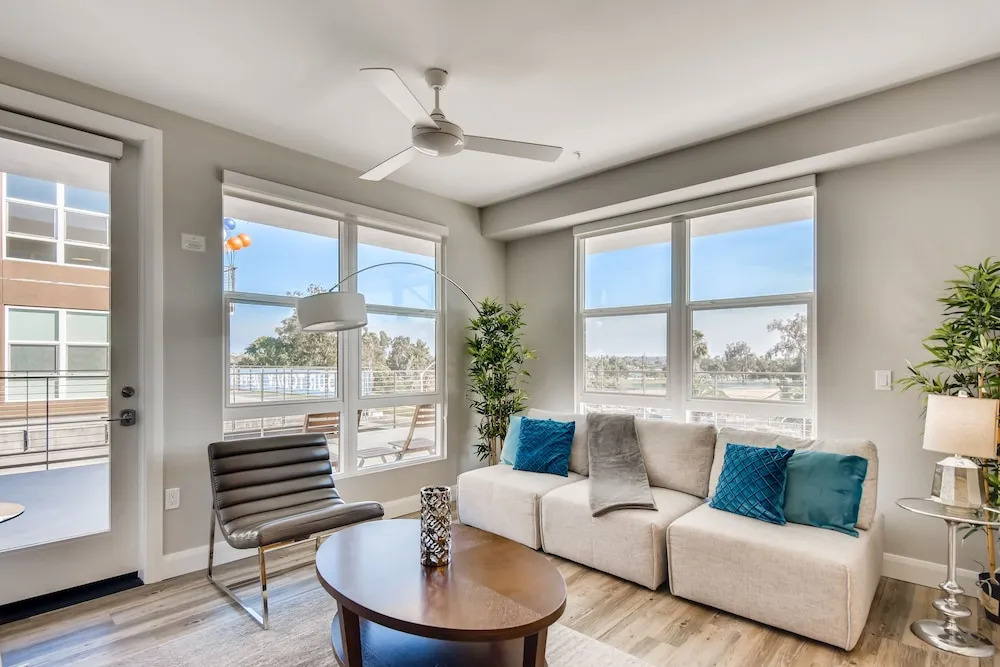 Pacific Beach Luxury Suites by Barsala