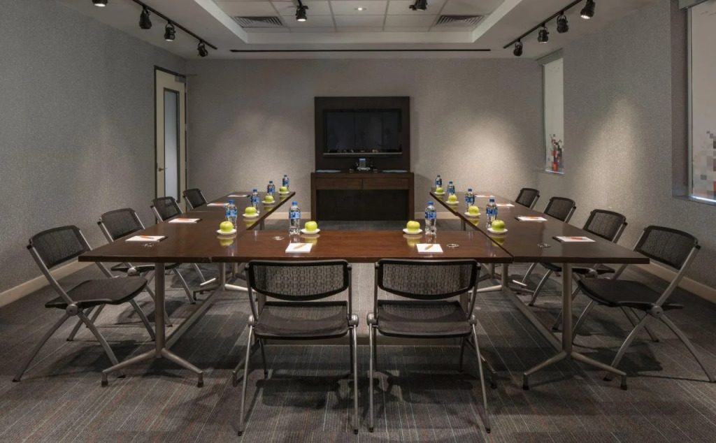 Aloft by Marriott Rogers-Bentonville