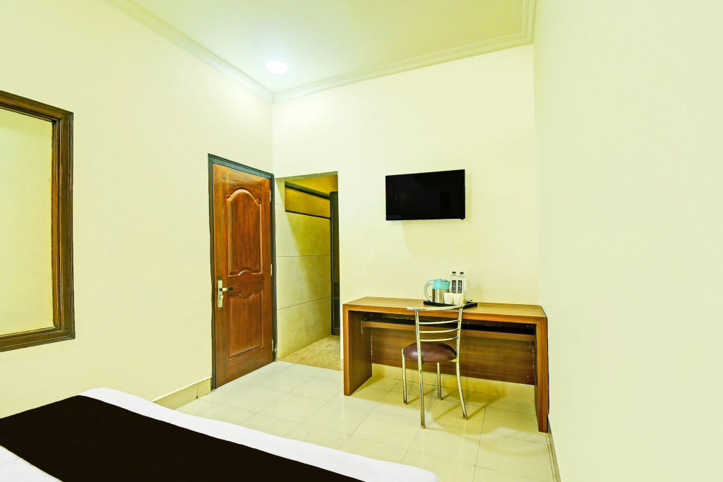 Townhouse JLN Marg Formerly Ritz Residency