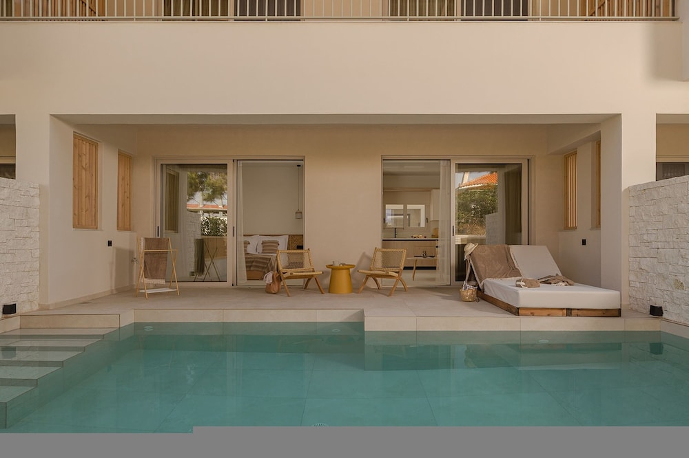 Kiva Luxury Suites Villas