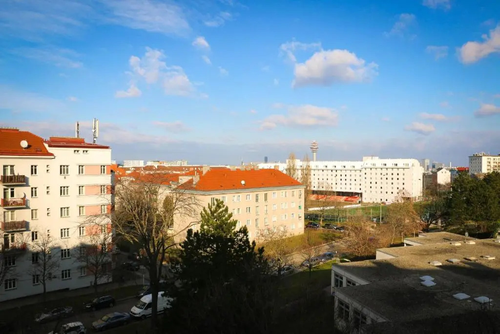 Charming Apartment: only 10 Minutes to the Center