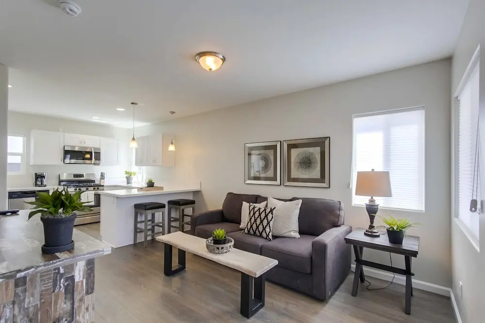 Coastal Horizon - 6 Br Home