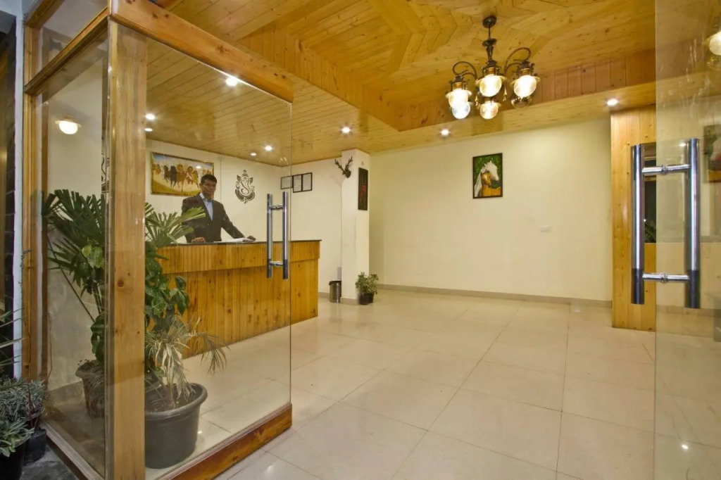 OYO 15074 Neha Regency
