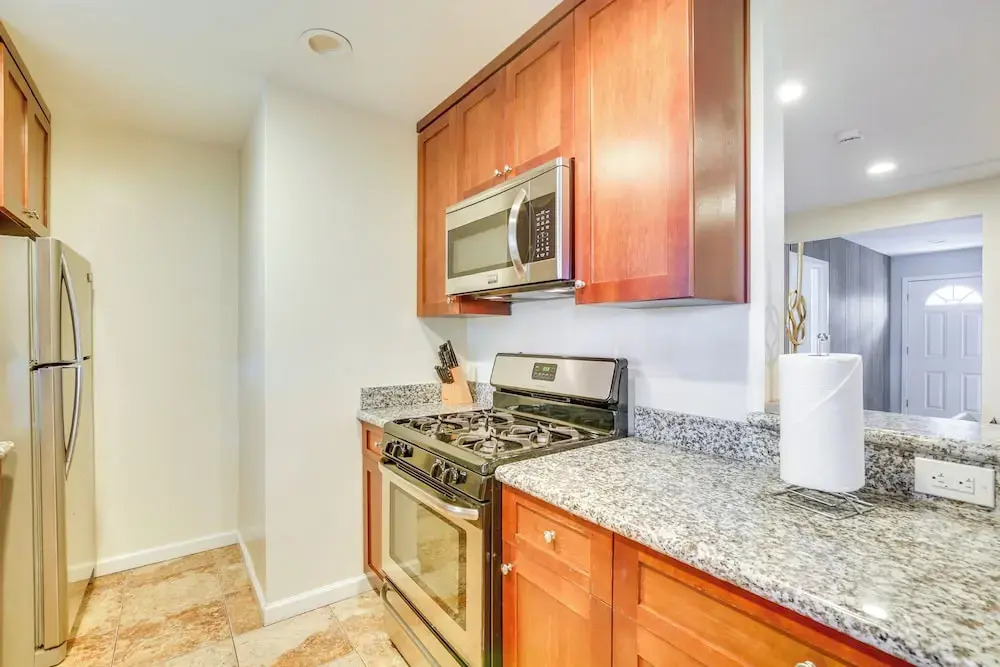Modern Duplex Near Gaylord Resort & Bayfront!