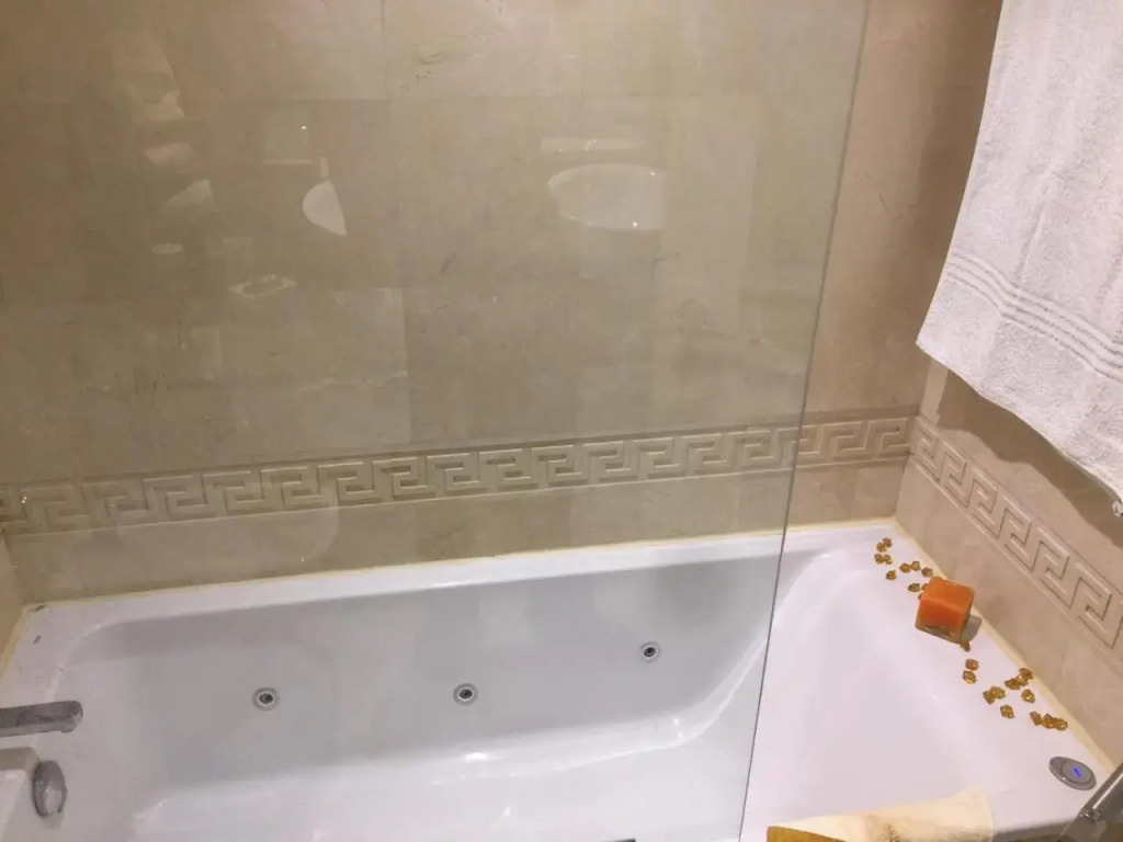 Versace Tower Luxury Suites - Downtown