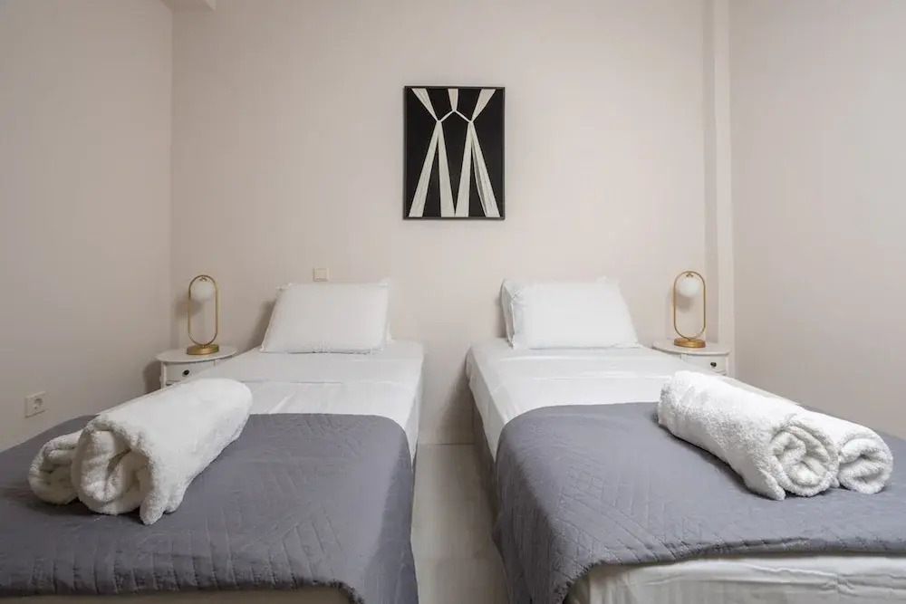 The White Marble Luxury City Apt