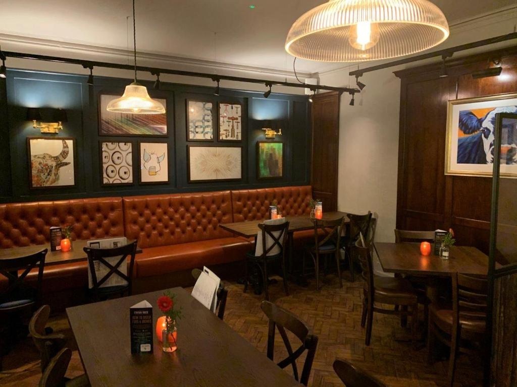 Harpers Steakhouse with Rooms, Haslemere