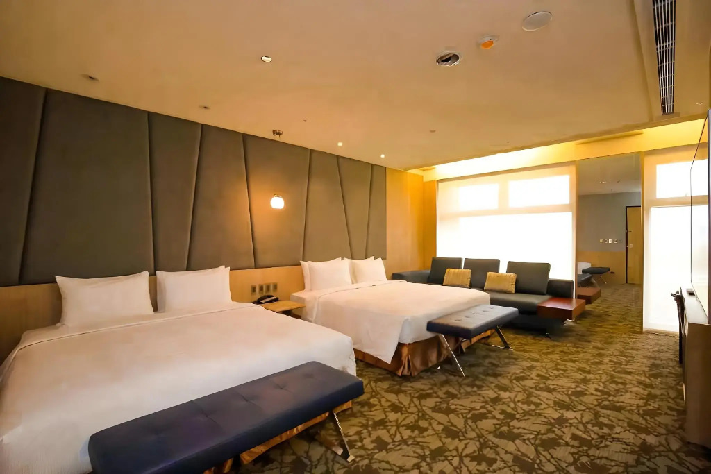 Kloud Hotel