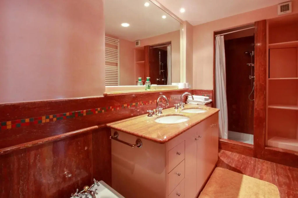 Fortuny 3967 Luxury suites wine