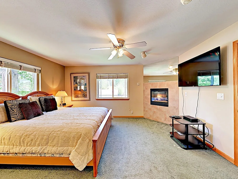 New Listing! Spacious Lake W/ 2 Fireplaces 4 Bedroom Home