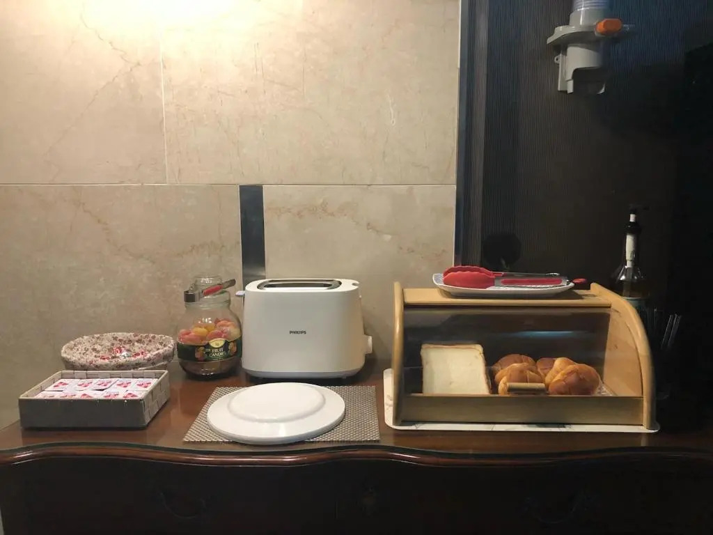 Yeoubi Hotel