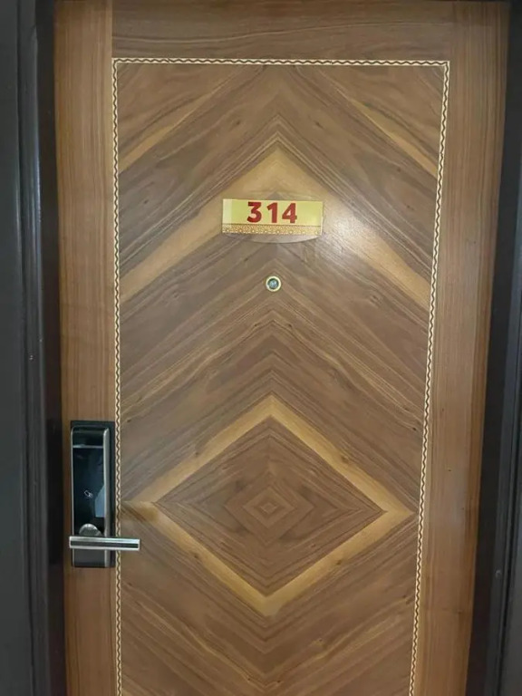 Отель Karim