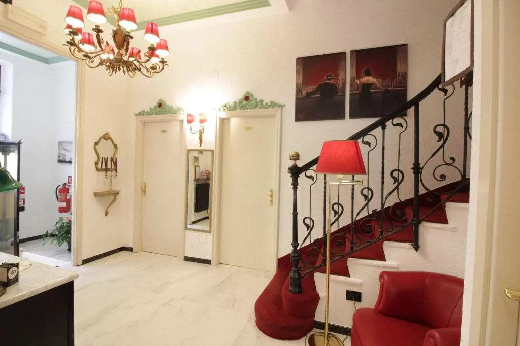 Hotel Charly