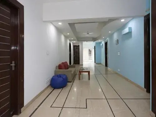The Signature Hotel By OYO Rooms