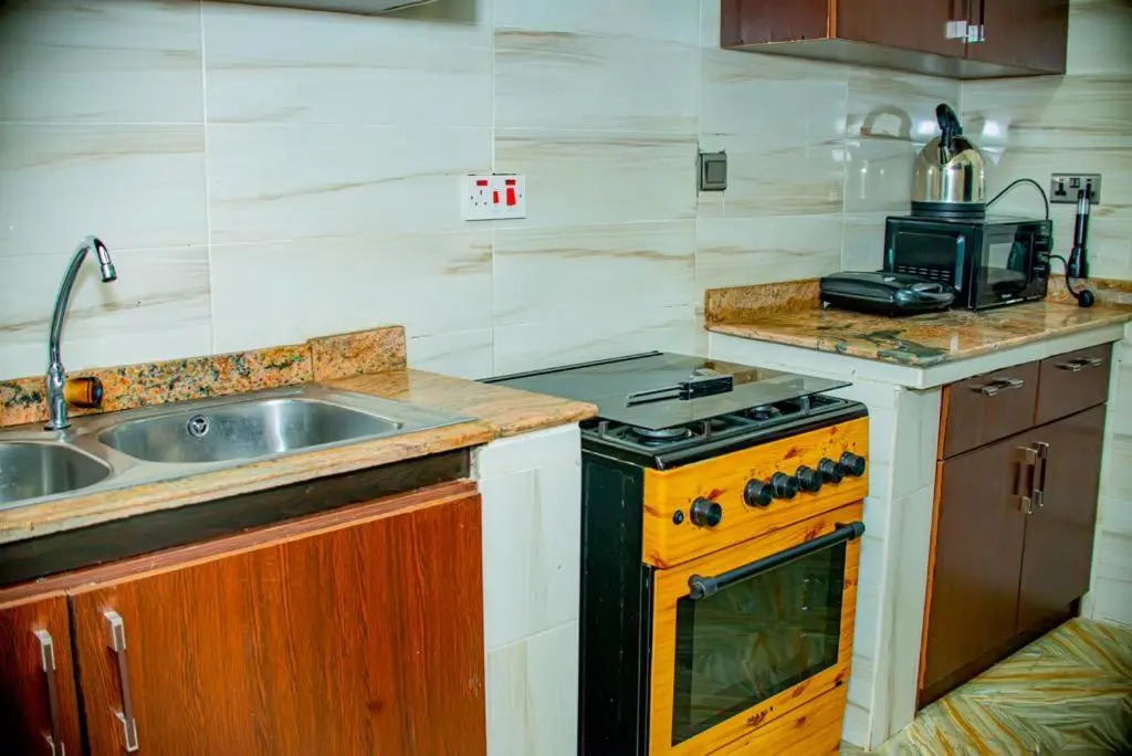 Luxury 3-Bedroom Duplex FAST WIFI & 247Power