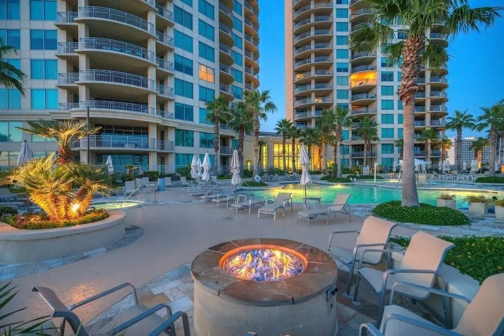 Palisade Palms Oceanfront Condo 5-star Amenities
