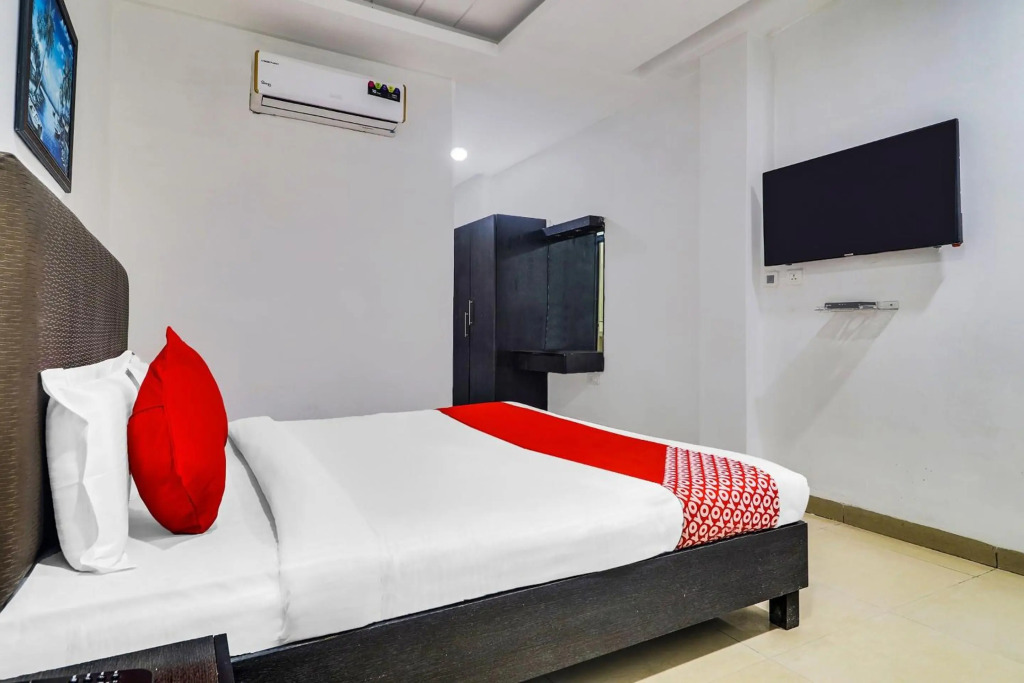 OYO Flagship 80523 Qualia Hotel Dilsukhnagar