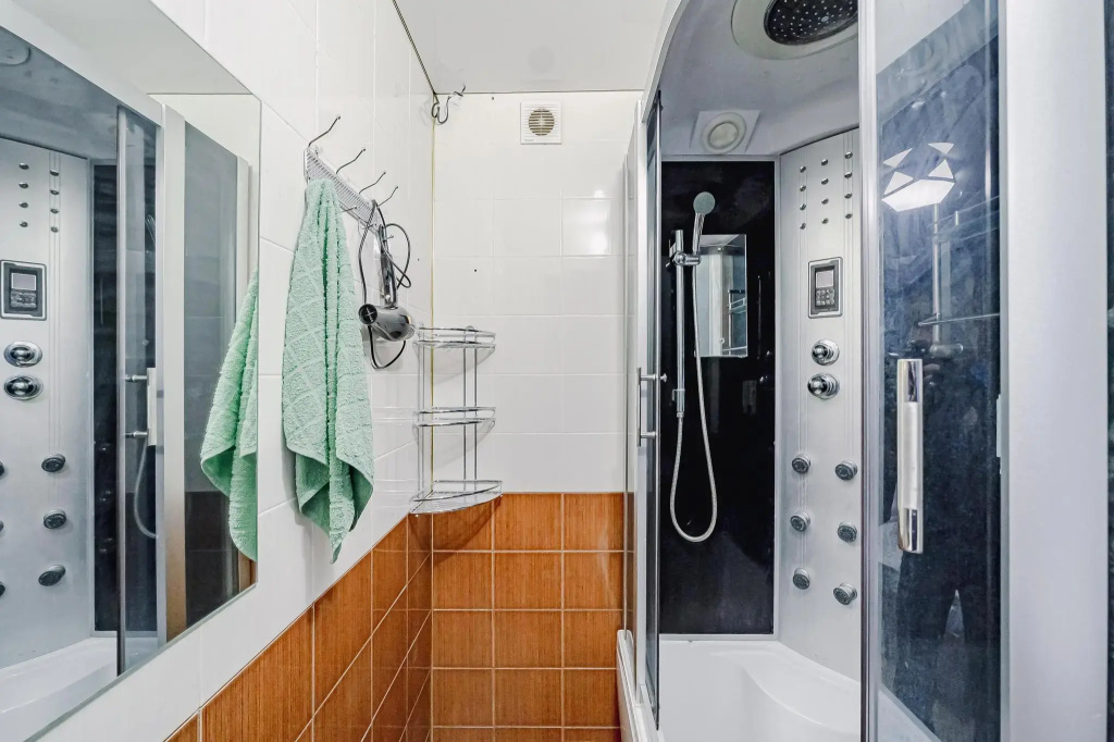 Коттедж Rent Happy Ekaterinburg (Рент Хэппи Екатеринбург)