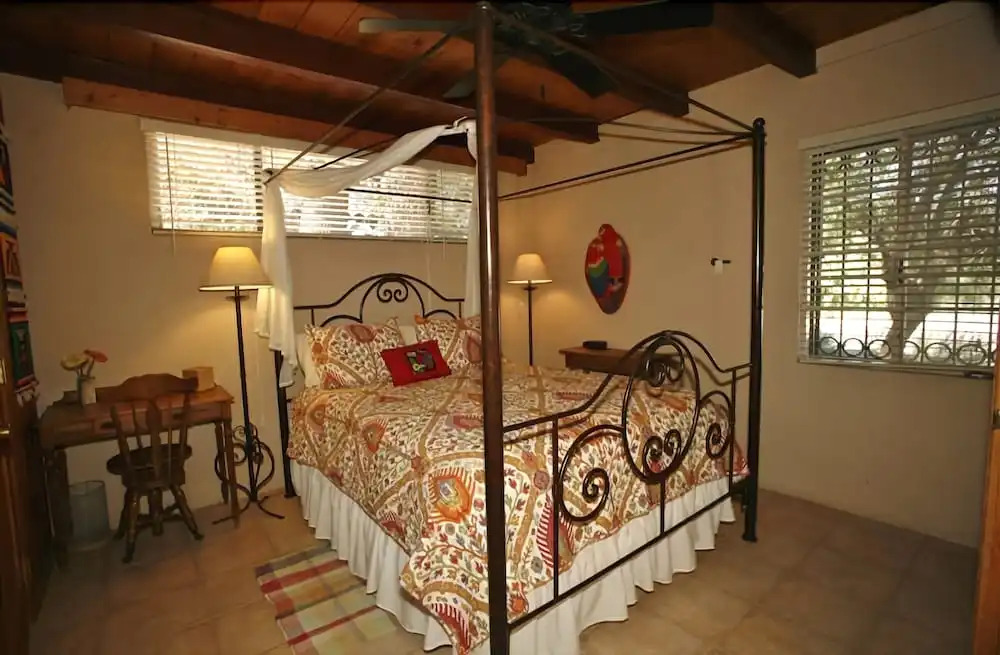 Sam Hughes Inn Bed & Breakfast