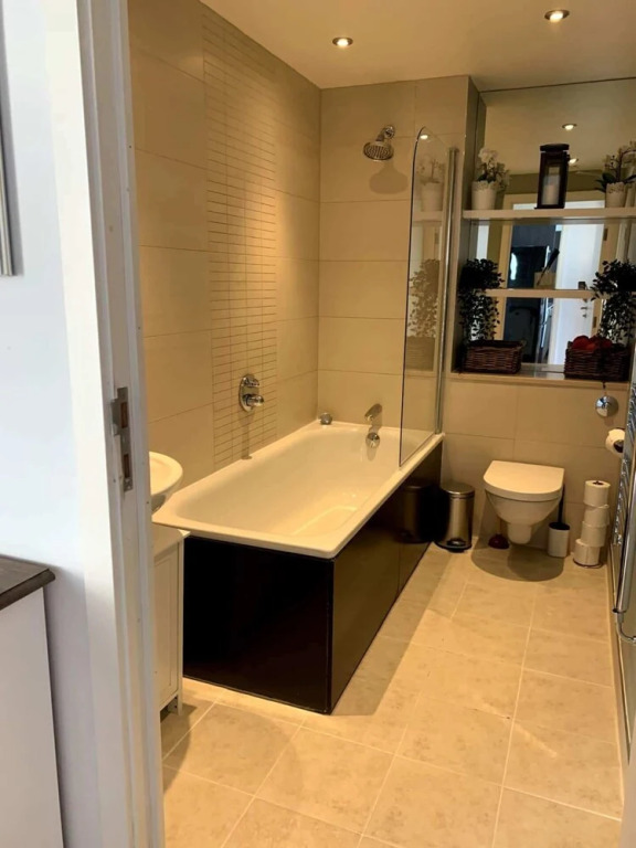 Stylish 2 Bedroom Apartment