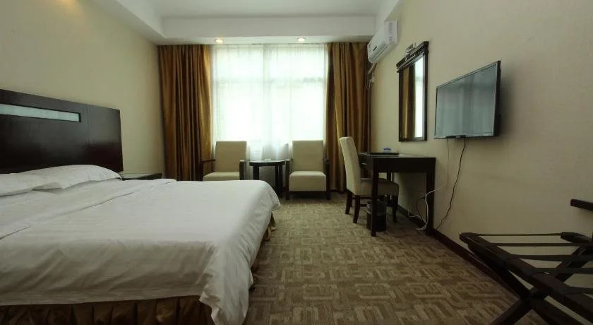 Royal Hotel