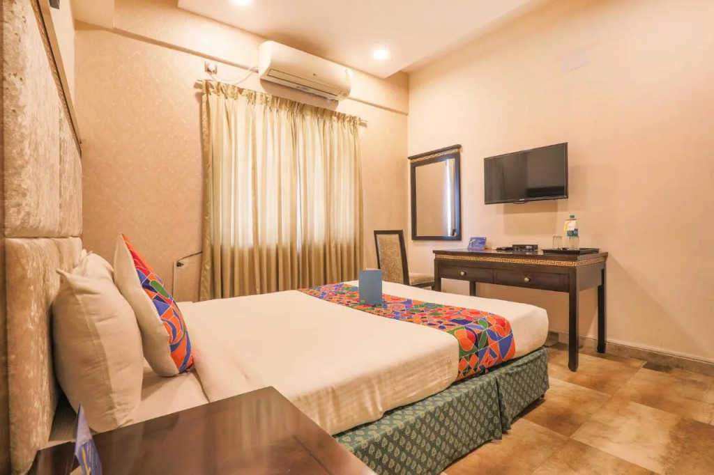 FabHotel Frazer Suites - Nr Bangalore Cantt Railway Station