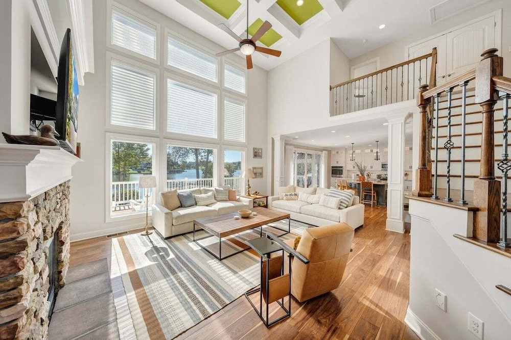 Lake Paradiso - Lakefront Home With Private Dock