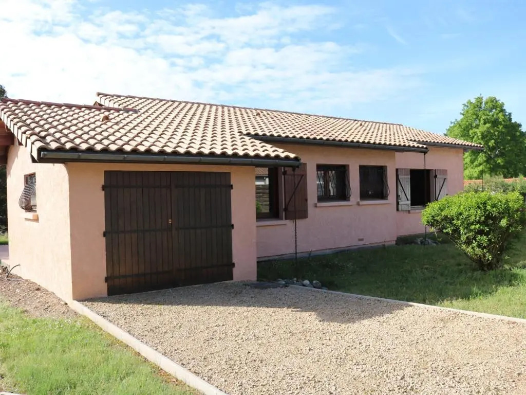 Maison Calme avec Jardin, Proche Lac et Centre, Animaux Bienvenus, Ménage Inclus - FR-1-319-408