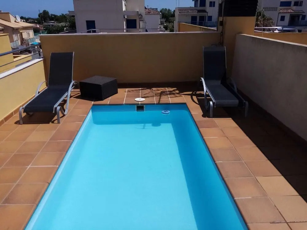Spacious Holiday Home in Oliva With Swimming Pool