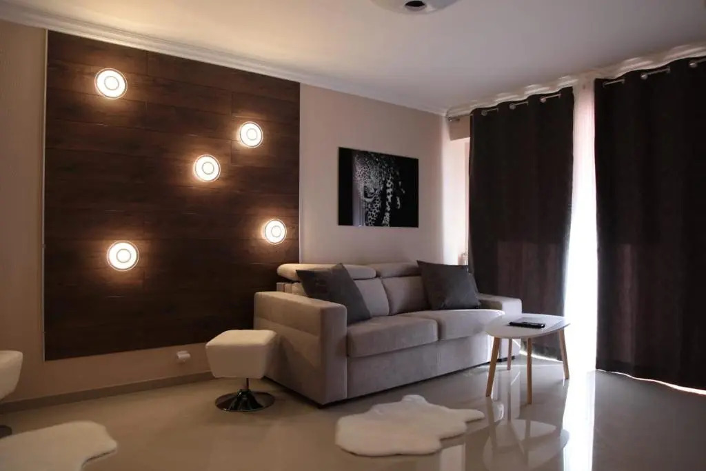 Stylish 2 Room Flat 60 meters to the beach