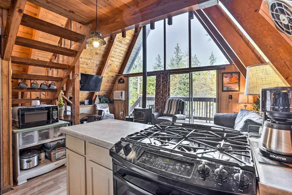 Cozy A-Frame w/ Hot Tub Near Arrowbear Lake