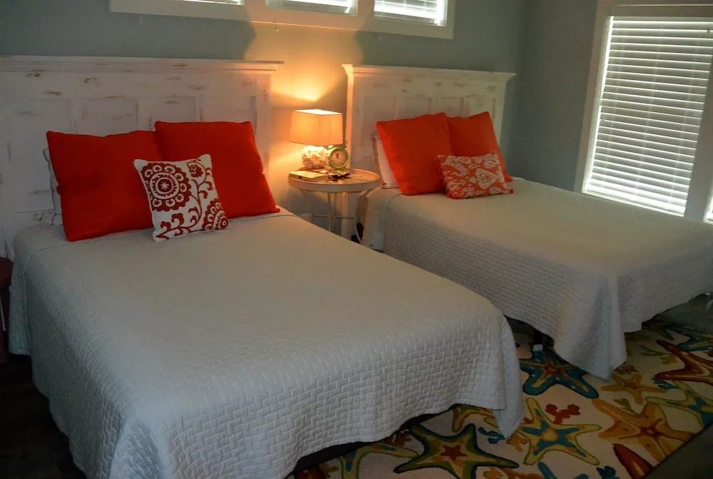B As You Are 3 Bedrooms 3 Bathrooms Home