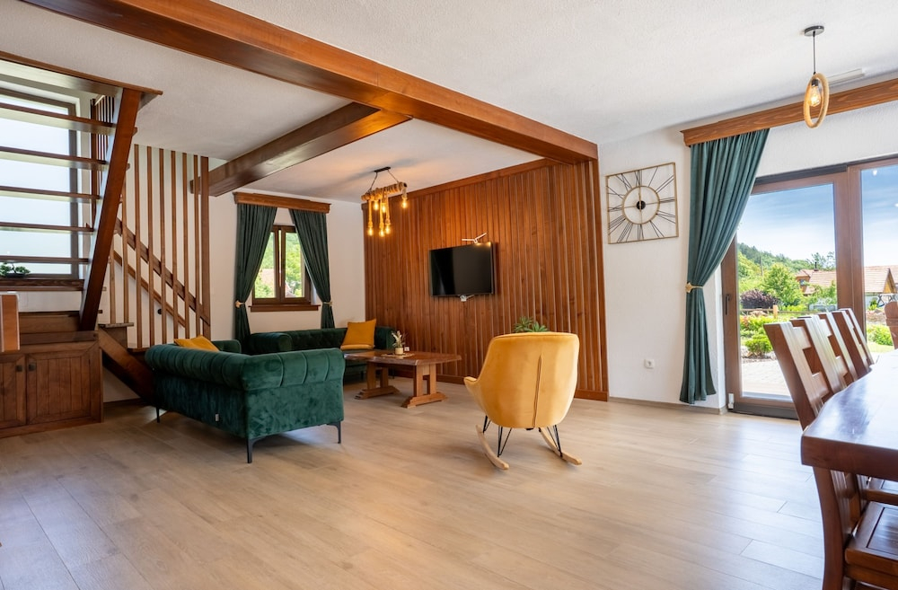 Villa Brusiana with heated pool