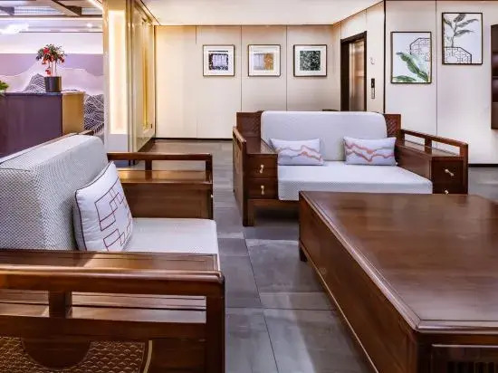 Luxiaolu PLUS Hotel (Xinxiang University Town)