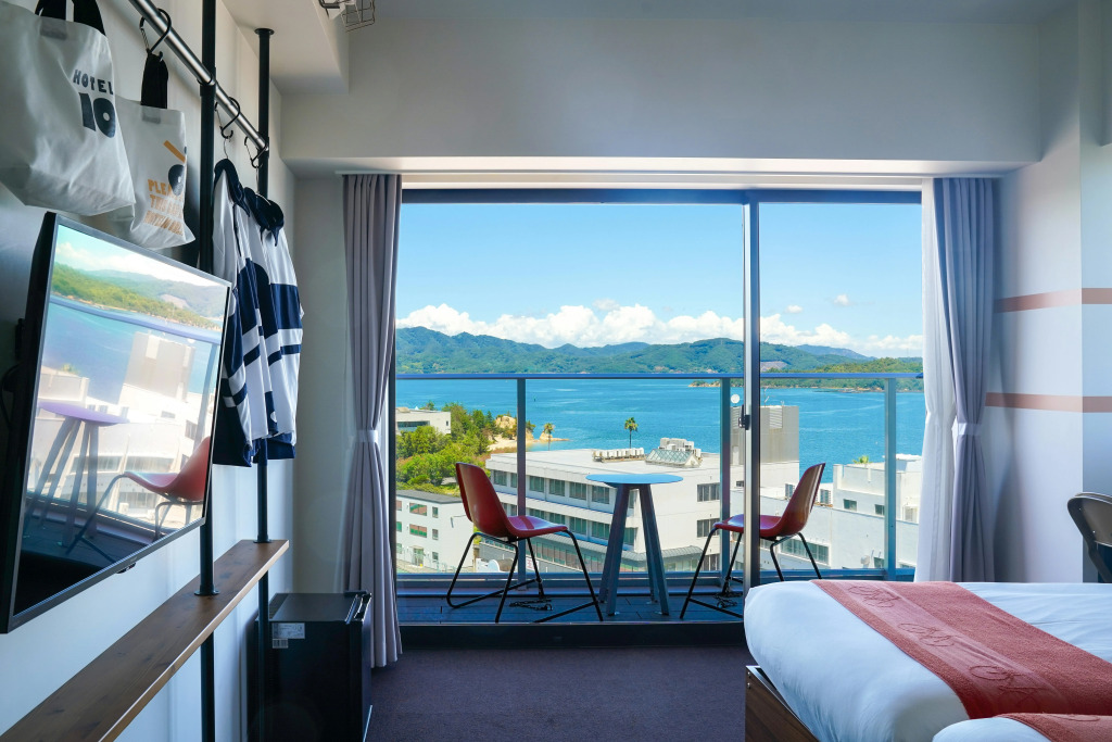 KEIRIN HOTEL 10 by Onko Chishin