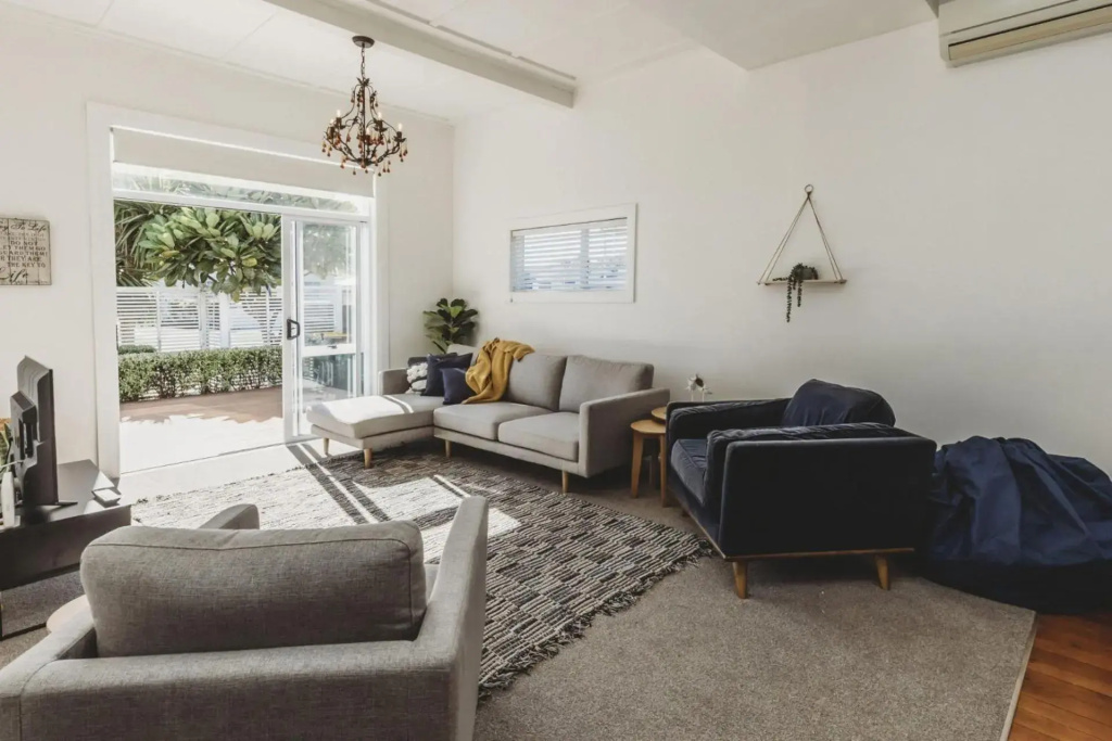 Ropiha Retreat - close to Fitzroy Beach paradise