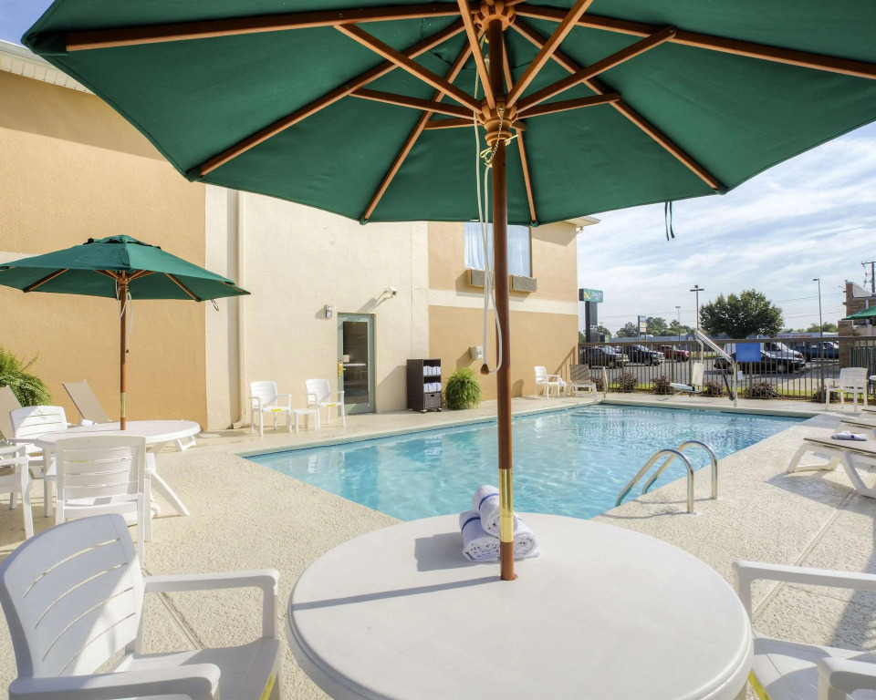 Quality Inn Fitzgerald